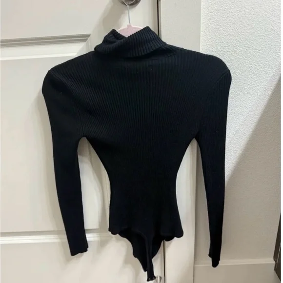 Abercrombie & Fitch Black Ribbed Turtleneck Bodysuit - Picture 3 of 4